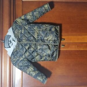 Tucker Tate camo jacket with hood boy's size 4‎
